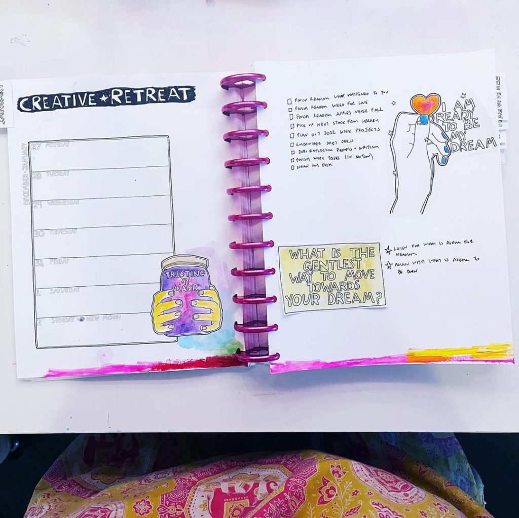 creative weekly planner Year of Dreams 2022